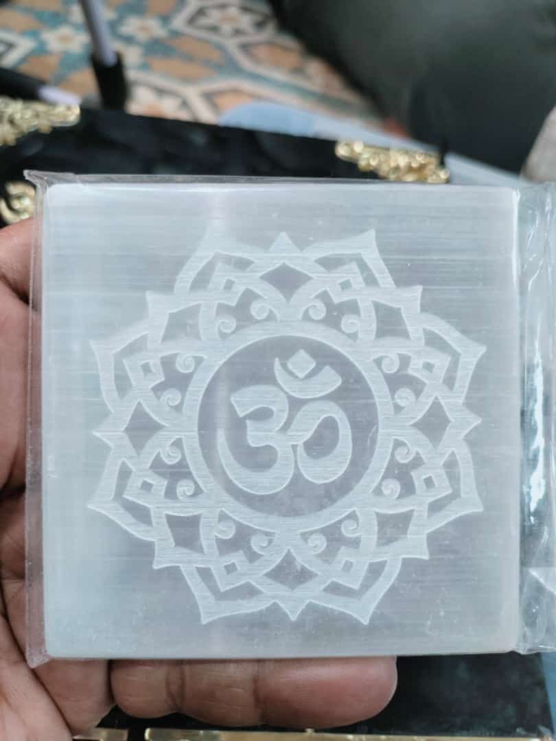 Selenite Energy Plates – Cleanse, Charge & Elevate Your Space