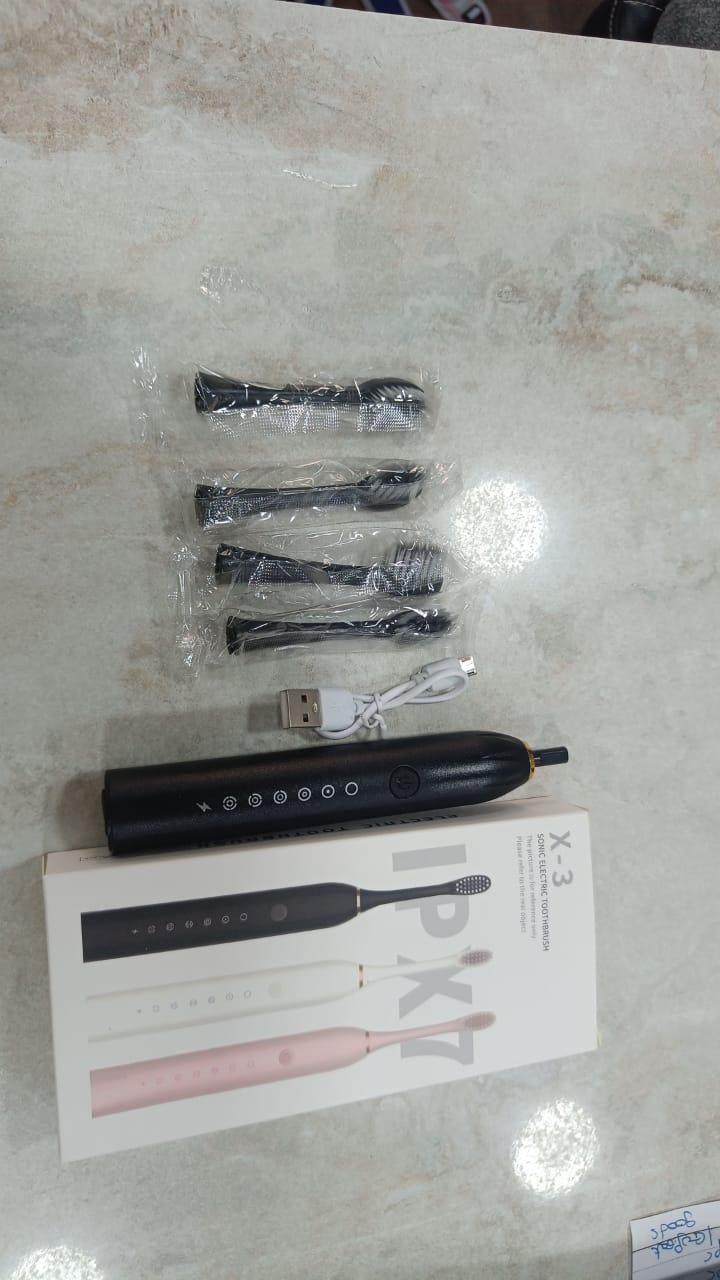 Electric Toothbrush with 4 Brushes