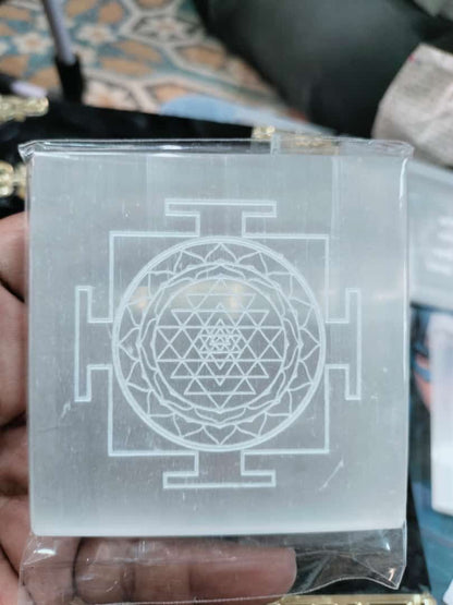 Selenite Energy Plates – Cleanse, Charge & Elevate Your Space